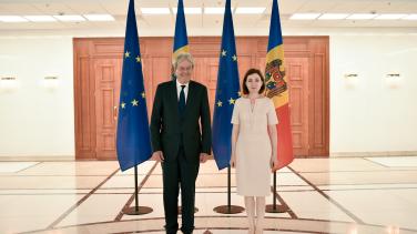 EU Commissioner for Economy with Moldovan President Maia Sandu