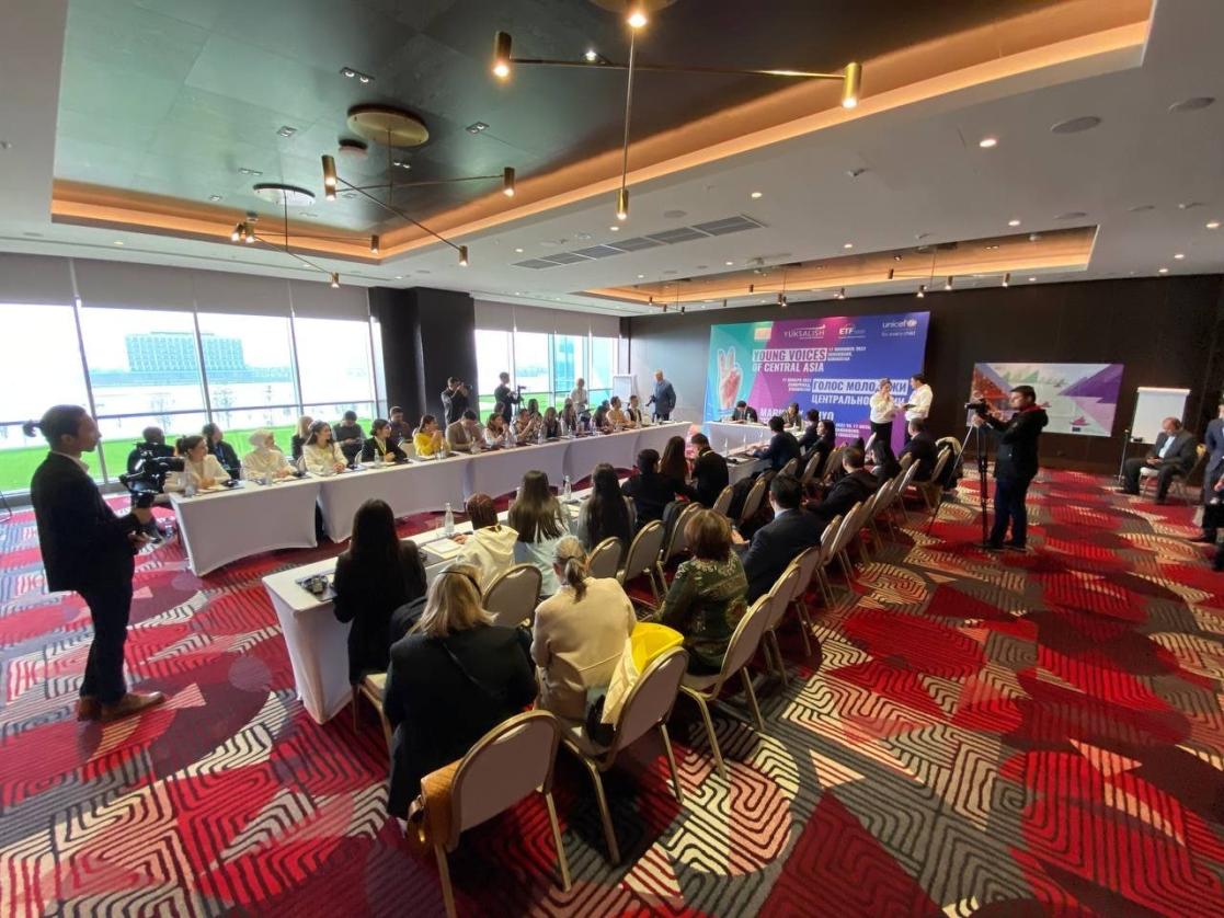 The EU’s Youth Action Plan inspired a meeting of the Central Asian Youth during the Samarkand Connectivity Conference