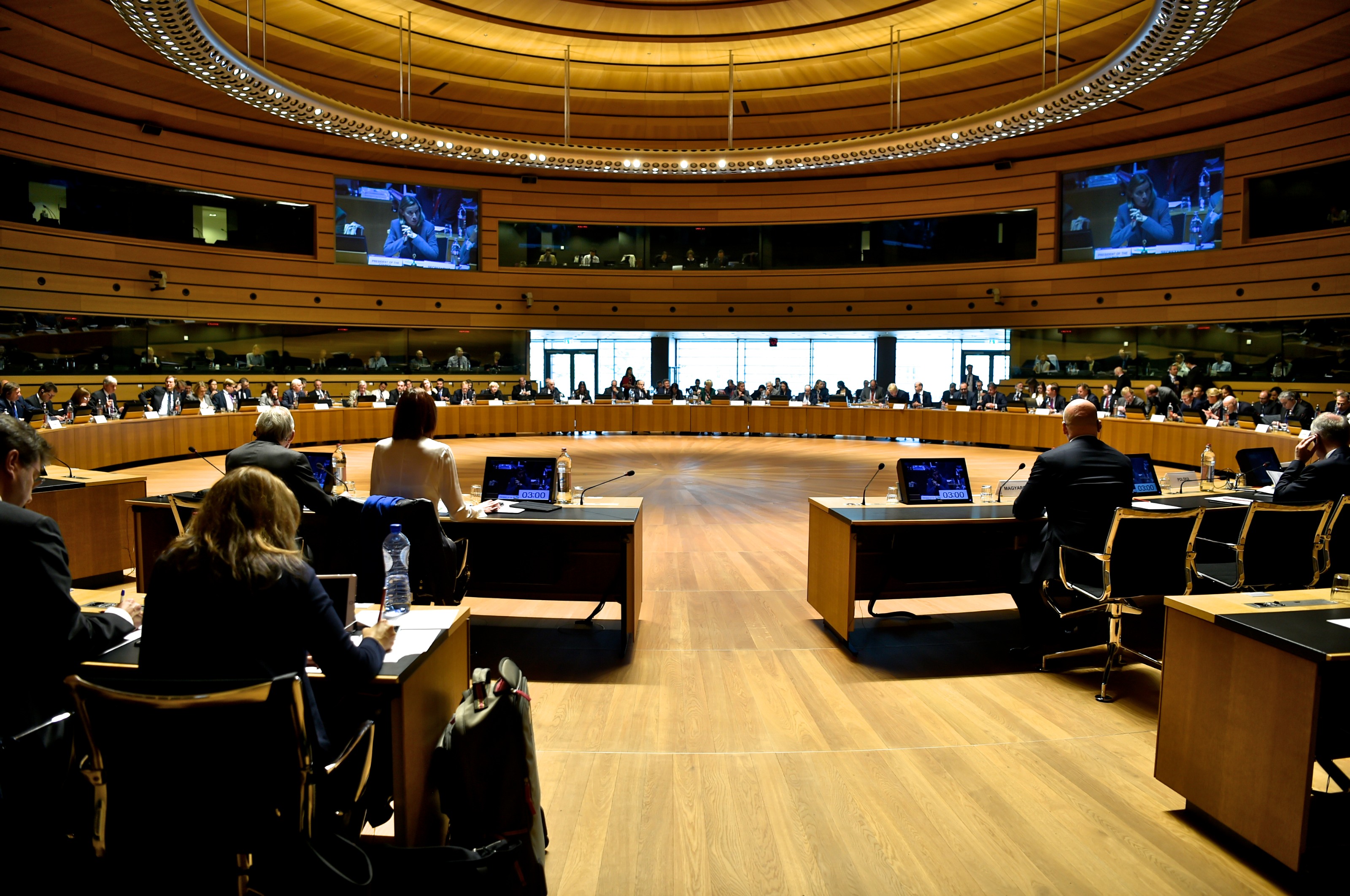 заседание европейского совета. евросоюз заседание. европейский совет и совет европейского союза. министры евросоюза. заседание мид в люксембурге.