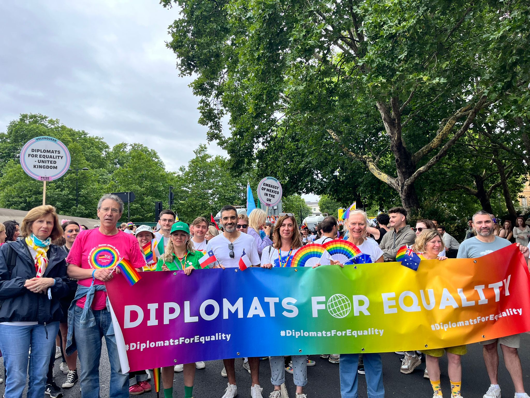 EU Delegation to the UK joins the London Pride Parade | EEAS