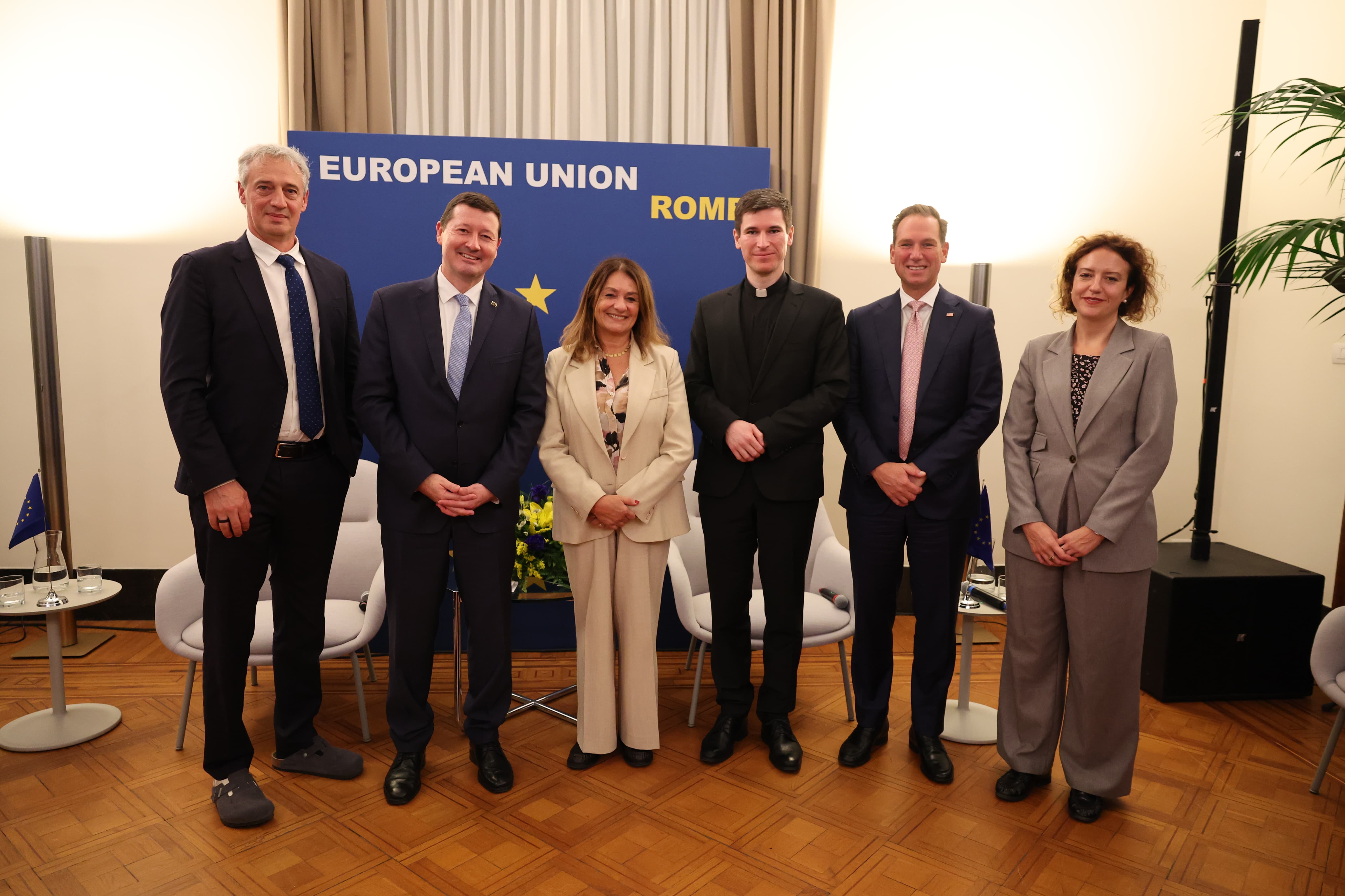 High-level panel discussion on artificial intelligence – Villa Europa