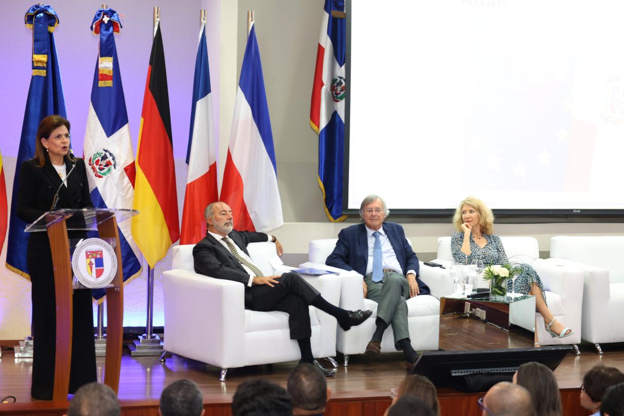 Los embajadores europeos y la VP Raquel Peña conversan sobre las relaciones UE-RD