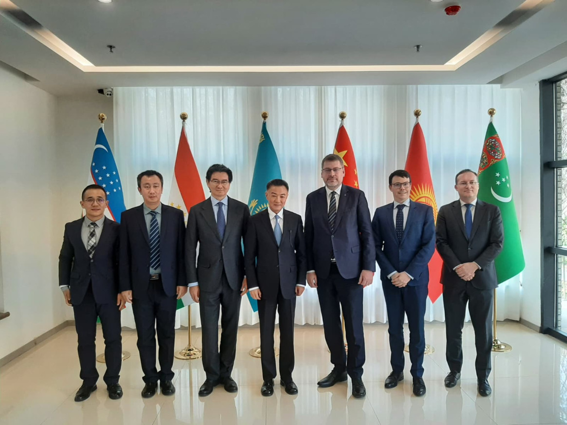 Stiprais met with the Secretary General of the C+C5 Secretariat in Xian, Ambassador Sun Weidong. 