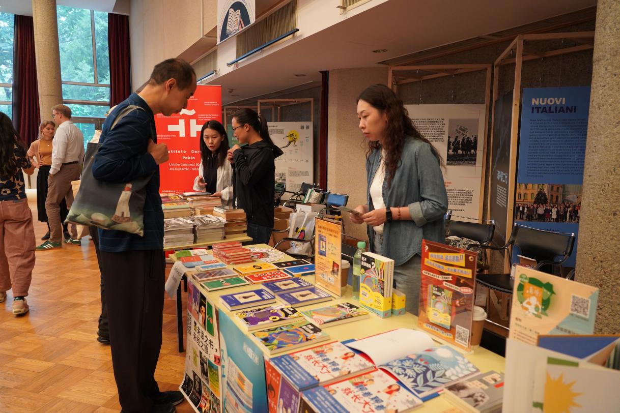DELCHN_20250927_Reading Europe (4).JPG