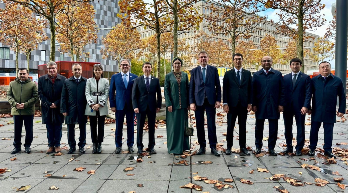 EUSR Eduards Stiprais hosted a lunch with Central Asian Deputy Ministers and colleagues from EC.