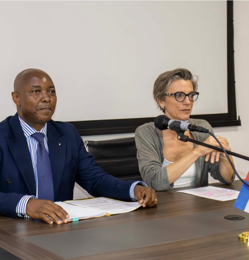 Remis 261 équipements informatiques