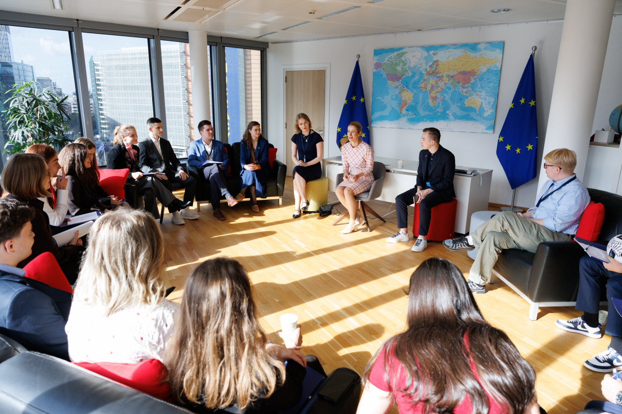Youth Policy Dialogue with the HR/VP