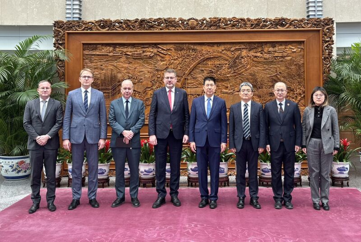 DELCHN_20251208_EU SE Central Asia visit China_p1.jpg