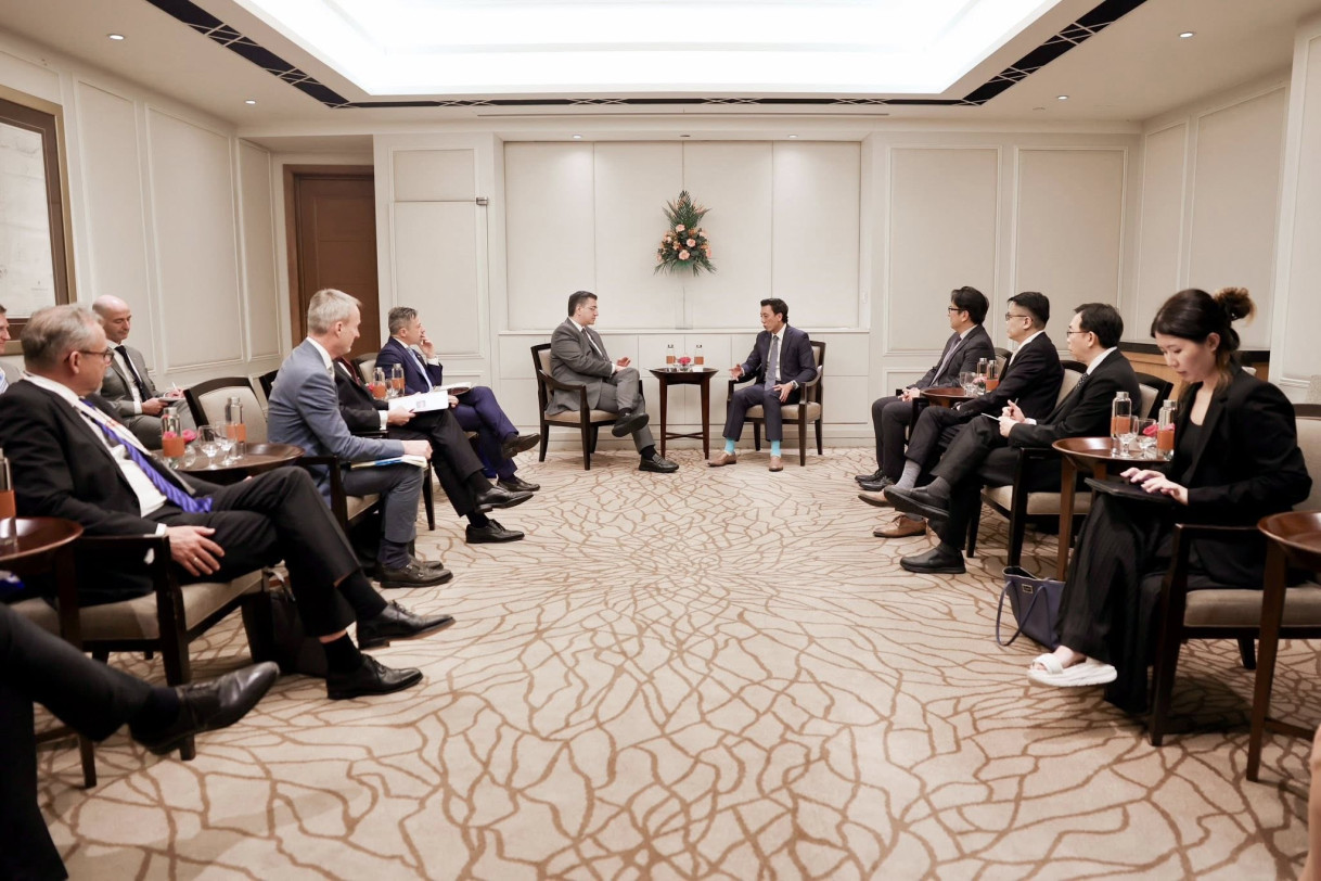 Bilateral meeting with Acting Minister for Transport Jeffrey Siow