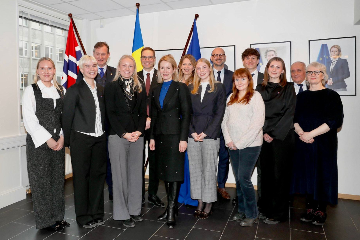 Kaja Kallas og EU-delegasjonens ansatte