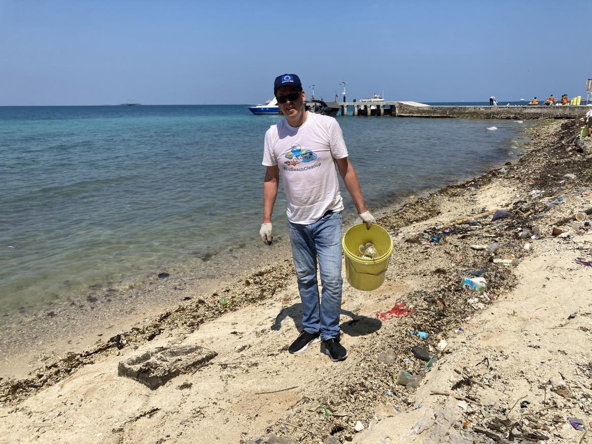 #EUBeachCleanup at Damar Island