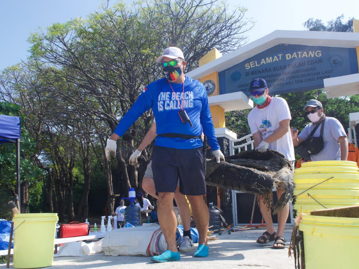 #EUBeachCleanup at Damar Island