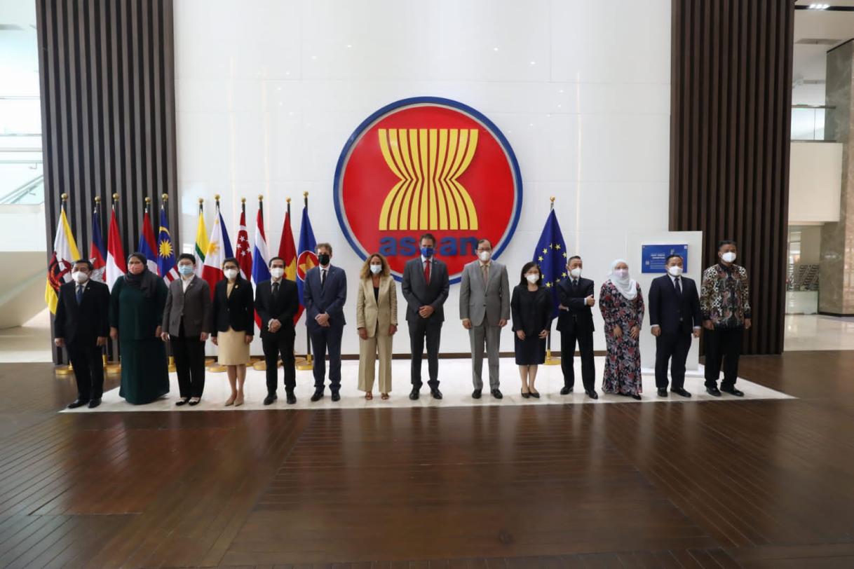 EU officials with ASEAN Permanent Representatives