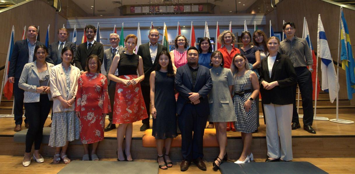 EU Delegation to the Philippines with EU Member States Representatives_M.jpg