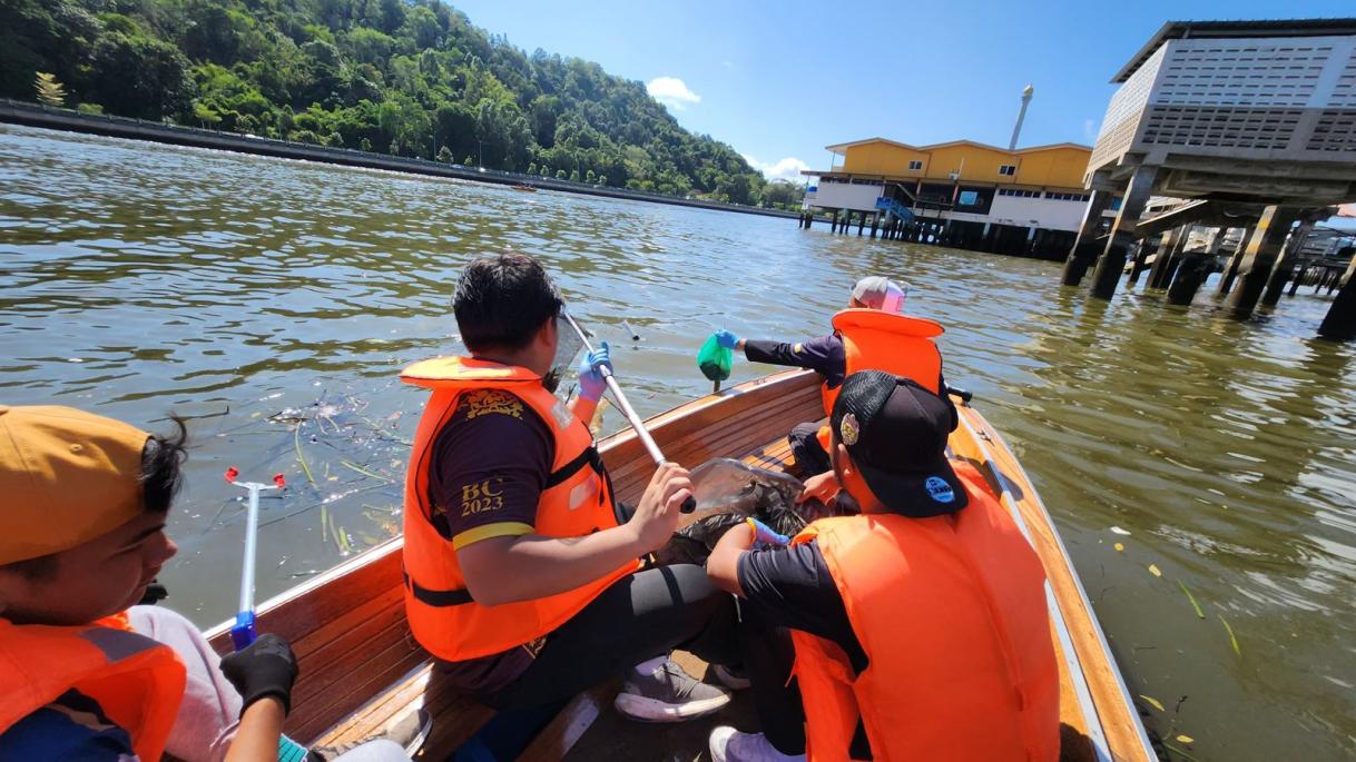 EU-ASEAN Green Diplomacy Week 2023 in Brunei: River Cleanup at RIPAHS Bridge