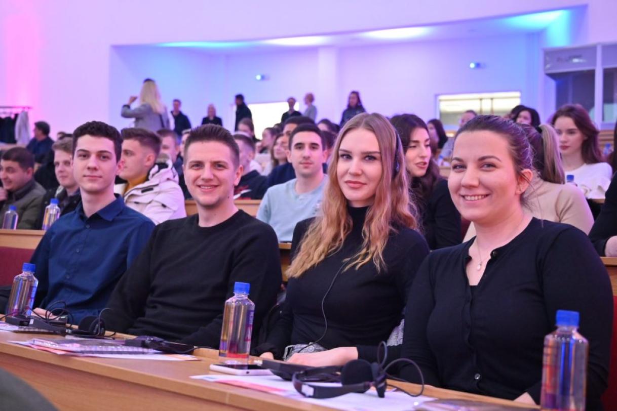 Ambassador Sattler and Students Discuss a Greener Future in Zenica, and launch #GenChange Project