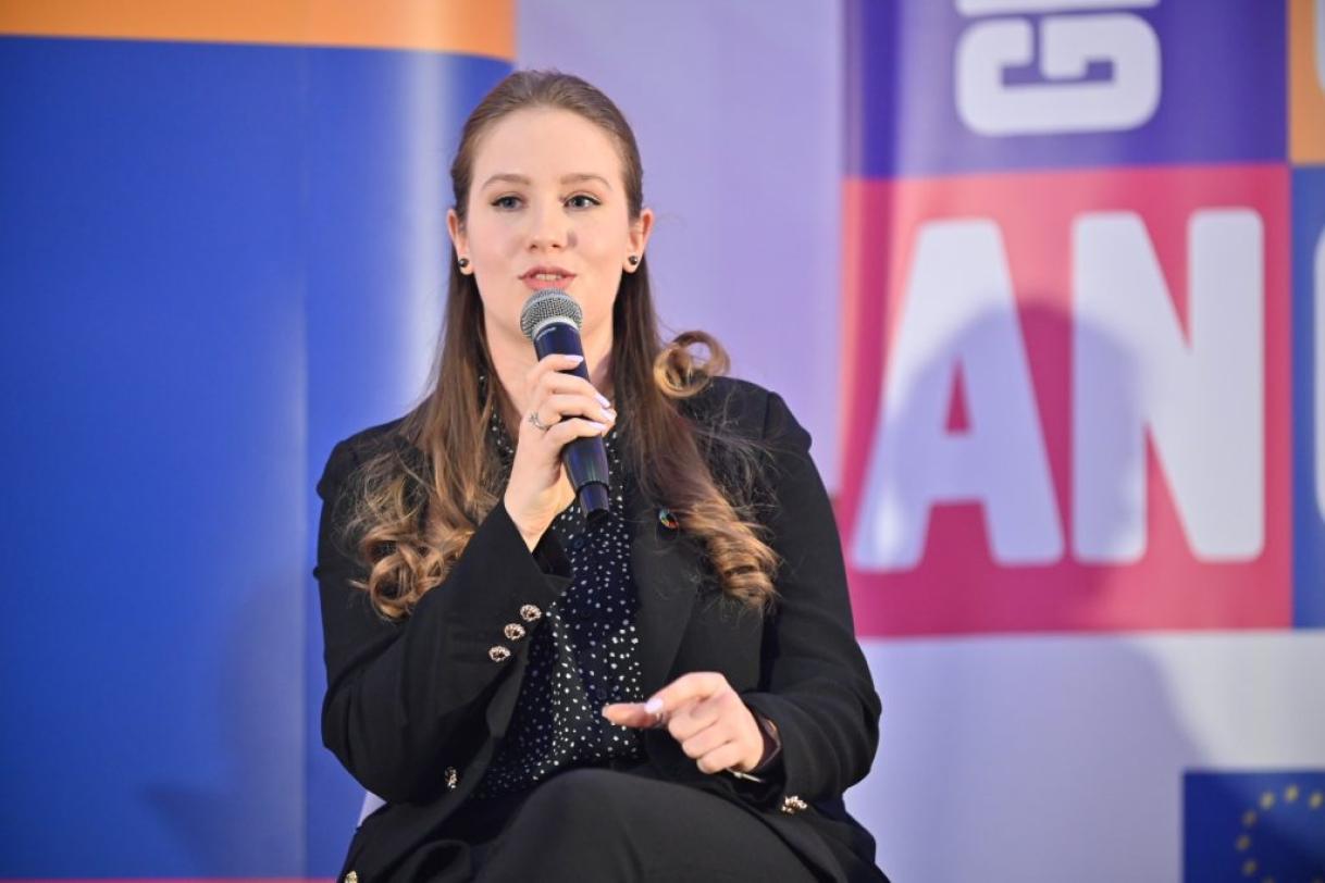 Ambassador Sattler and Students Discuss a Greener Future in Zenica, and launch #GenChange Project