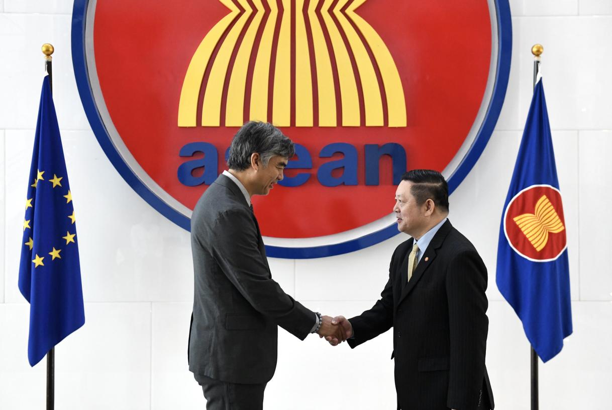EU Ambassador Sujiro Seam presents credentials to the ASEAN Secretary-General