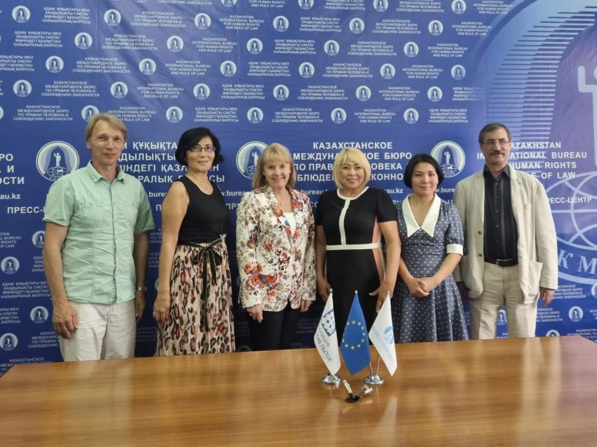 From left to right, Director of NGO ECHO Pavel Lobachev, President of the "Ar.Rukh.Khak" Foundation Bakhytzhan Terogozhina, EUSR Terhi Hakala, KIBHR Coalition against torture Roza Akylbekova, Co-initiator of “Democratic Party of Kazakhstan” Inga Imanbay