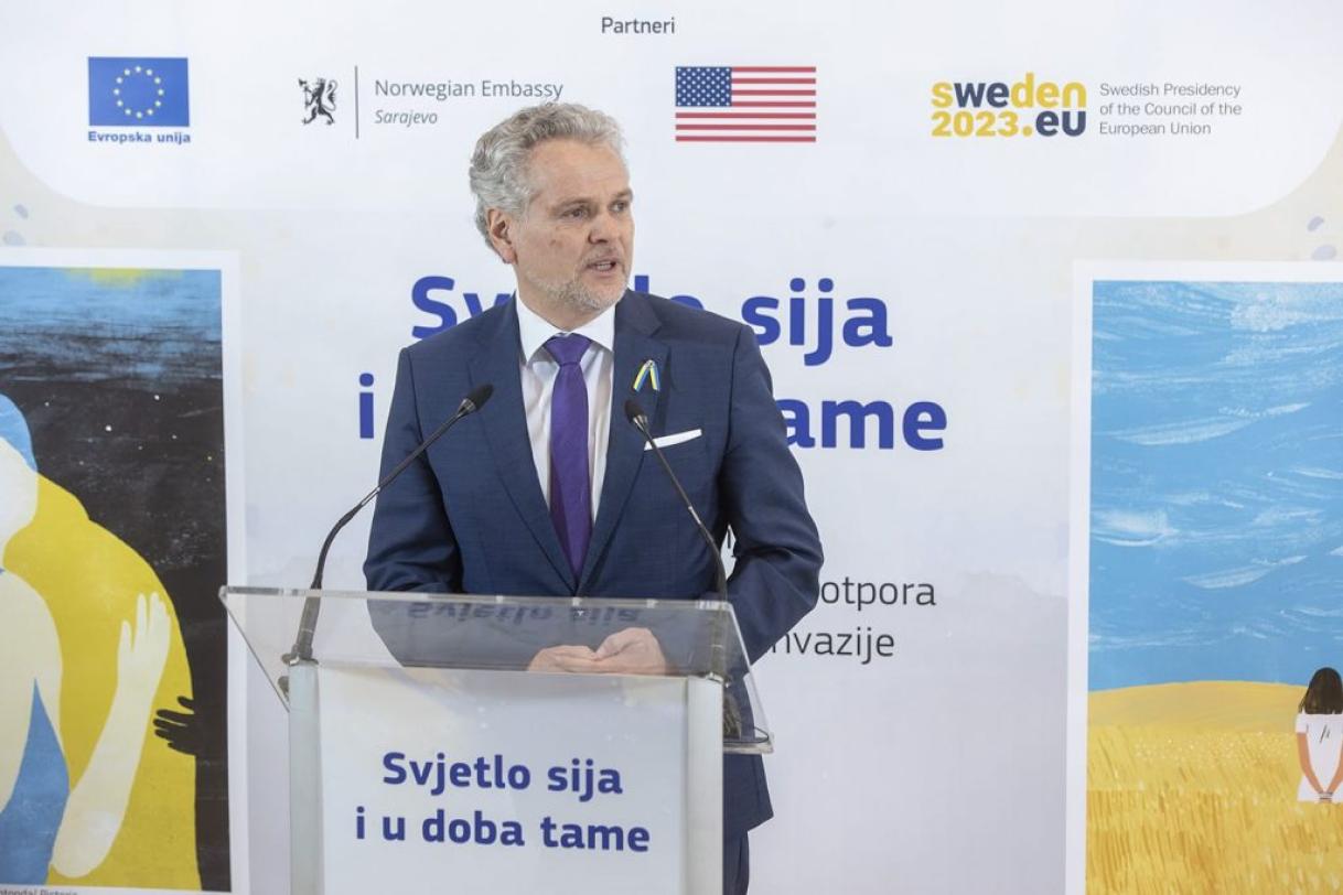 “Even in the darkness, there is light” – an exhibition of 100 inspiring stories about Ukrainian struggle, unity and indomitability opened in Sarajevo