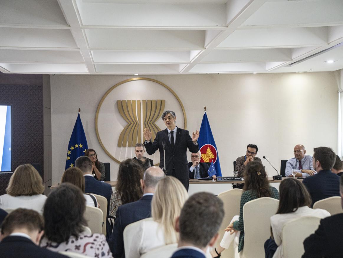 Meeting at the ASEAN Secretariat