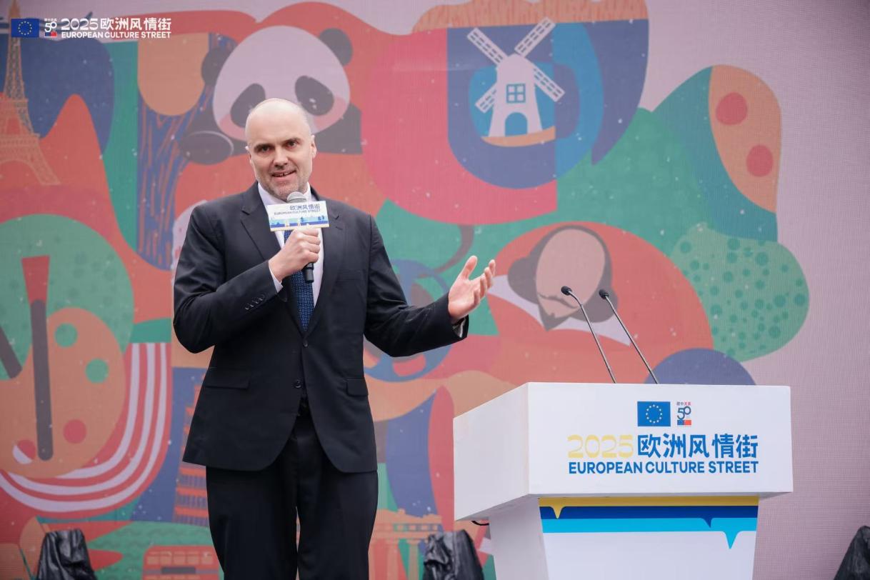 DELCHN_20250412_ECS CD_Opening (1).jpg