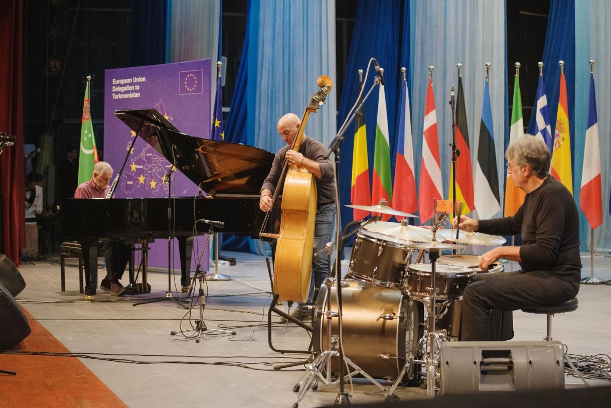 Jazz concert of the Italian Antonio Flinta Trio in Ashgabat, 24 November 2024 