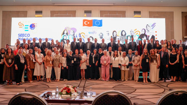 Foto 1- Aile Fotoğrafı
