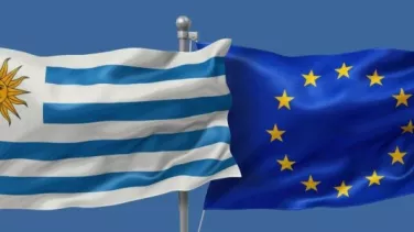 Banderas de Uruguay y la UE