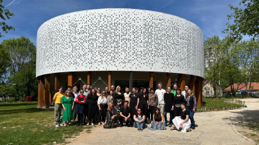 Group photo of young conference-goers.