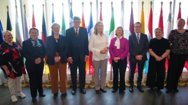 GRoup photo of EU Ambassadors and Minister of Industries