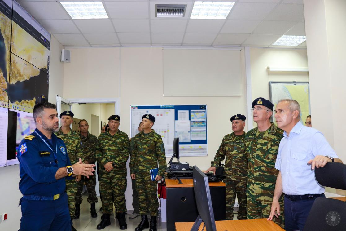 EUNAVFOR ASPIDES: Hellenic Deputy Minister of National Defense Visits Operational Headquarters