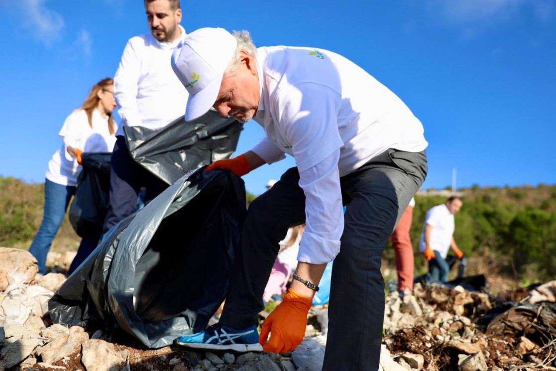 Ambassador Sattler cleaning