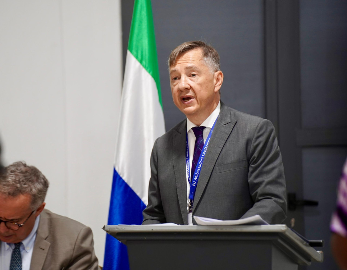Amb. Jacek Jankowski