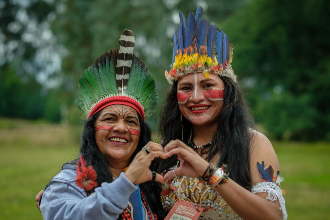 Two Indigenous women from Colombia
