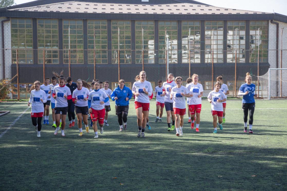 Women running