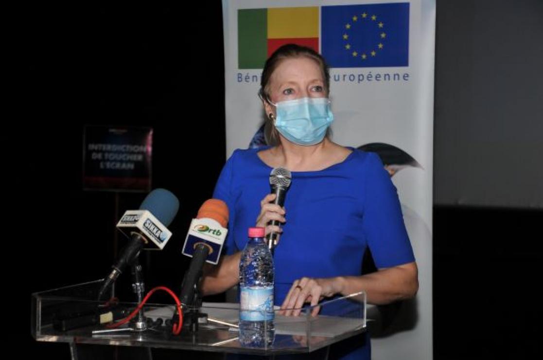 Woman talking to an audience