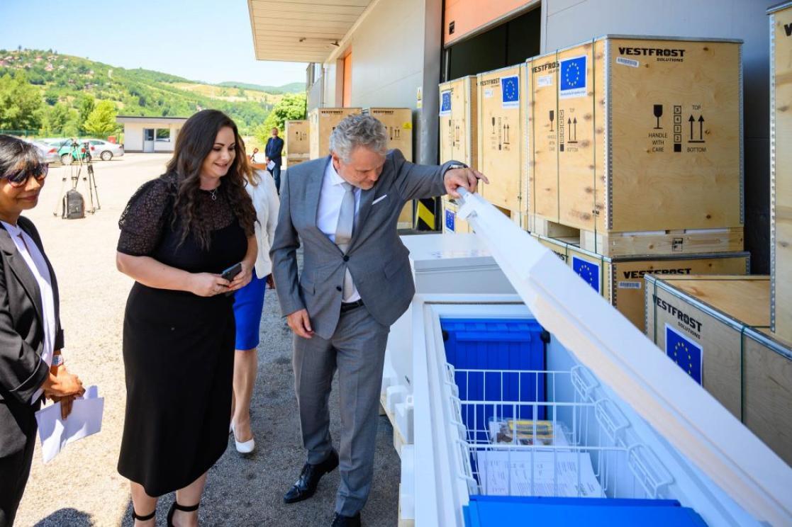 Health institutions in BiH receive 253 cold chain refrigerators for efficient storage of vaccines