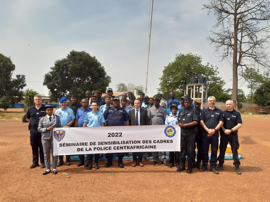 group picture during the awareness-raising seminar for central african police officers 