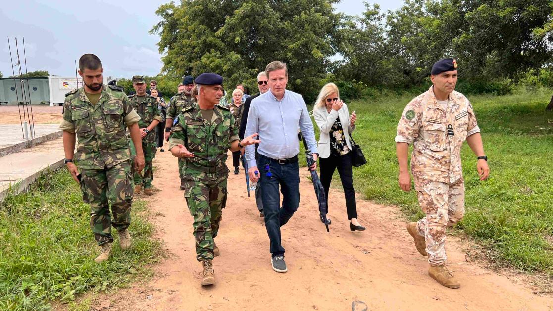 EUTM Mozambique welcomes Finnish Delegation to Katembe Training Camp