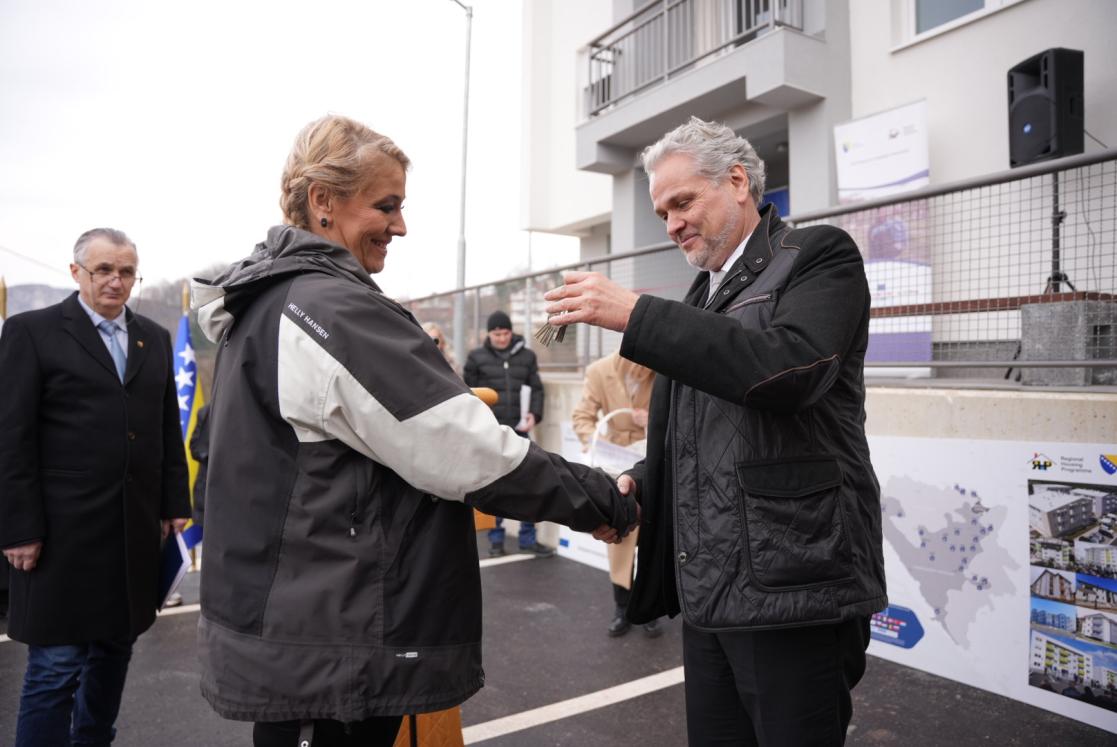 Nine families in Ključ receive new homes as part of the EU-funded RHP