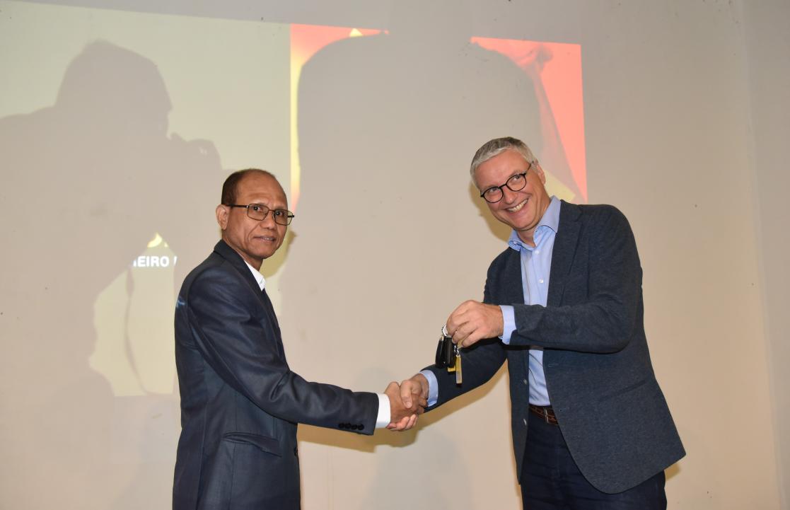 Hand over the car to PCIC Director