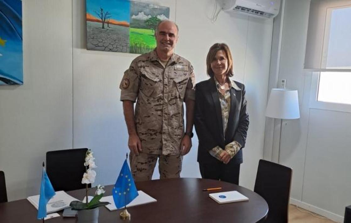 The Operation Commander (OPCDR) of the Operation ATALANTA, Vice Admiral Ignacio Villanueva Serrano and EU Ambassador to Somalia,Ms Karin Johansson.
