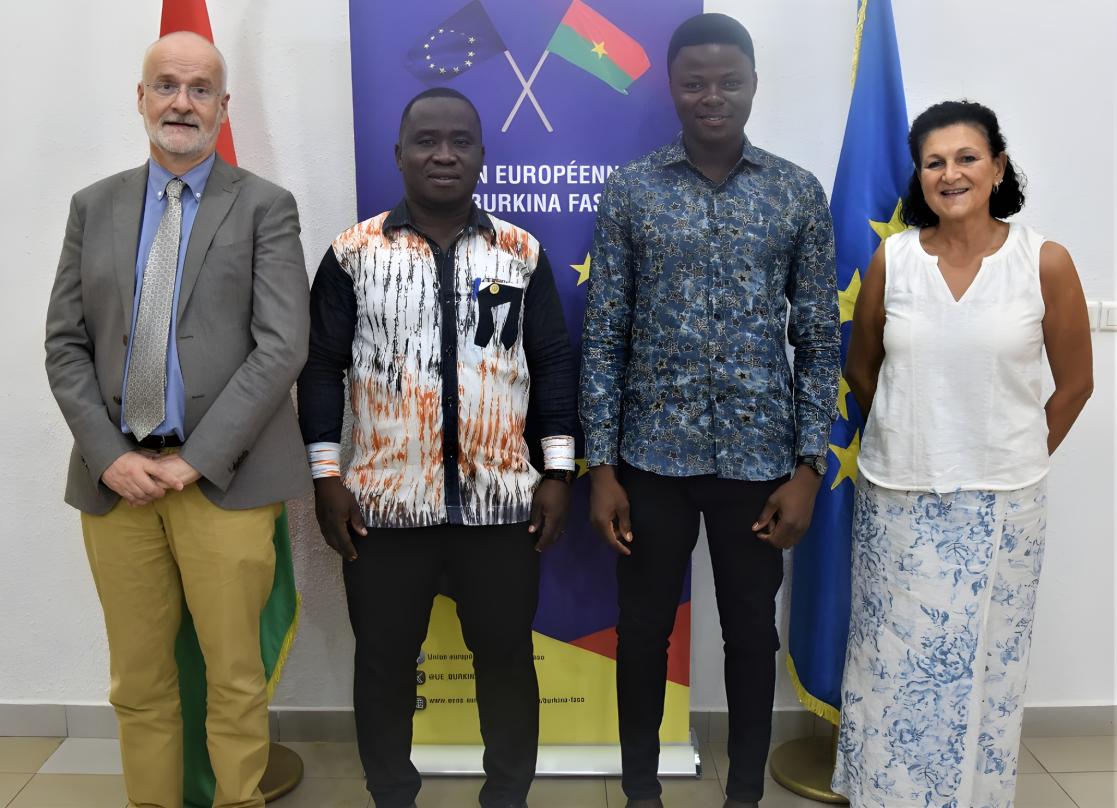 Deux Burkinabè bénéficiaires de bourses Erasmus+ échangent avec l’Union européenne