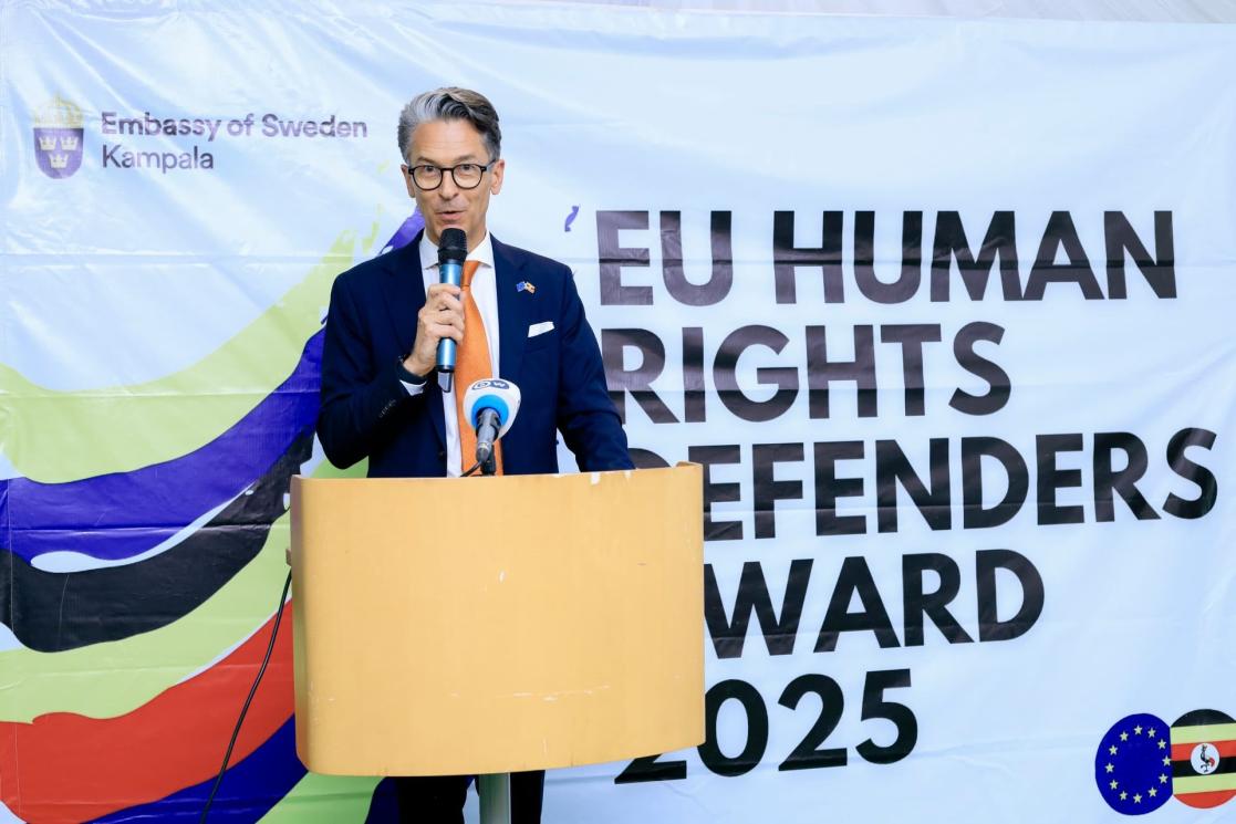 Ambassador Jan Sadek addresses guests 2025 EU HRD Award ceremony