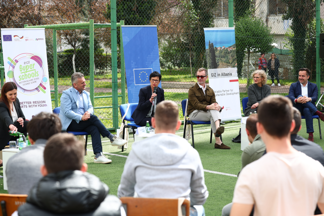 Marta Kos in Elbasan Albania 4