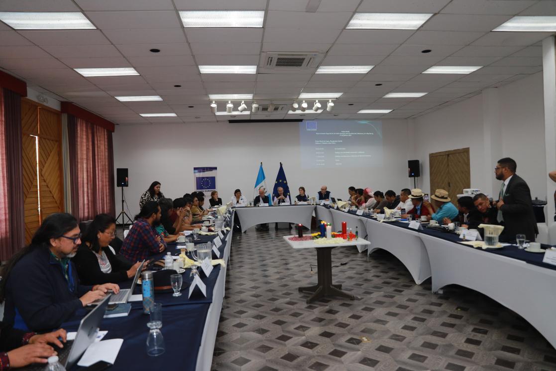 Encuentro con líderes indígenas con autoridades y personal de la UE en Guatemala