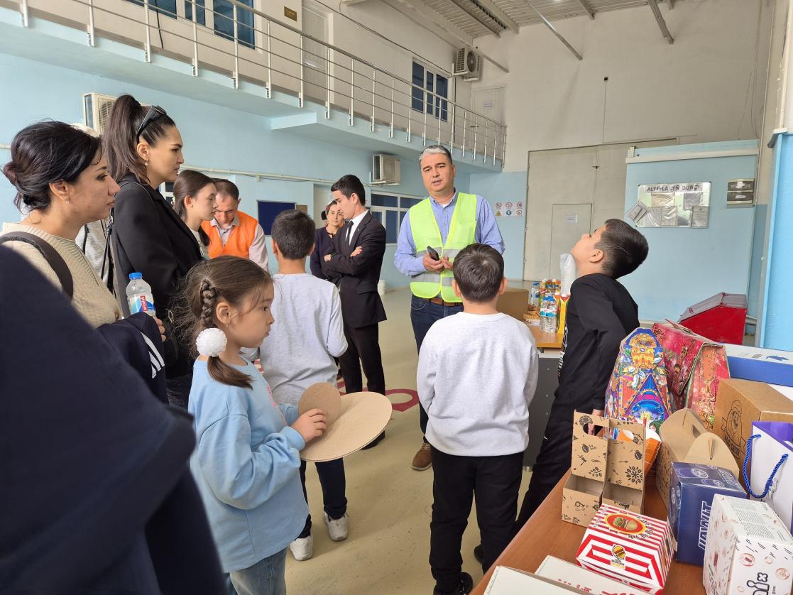 Turkmenistan Joins the Global #ForOurPlanet Campaign with a Visit to the Toprak Recycling Plant
