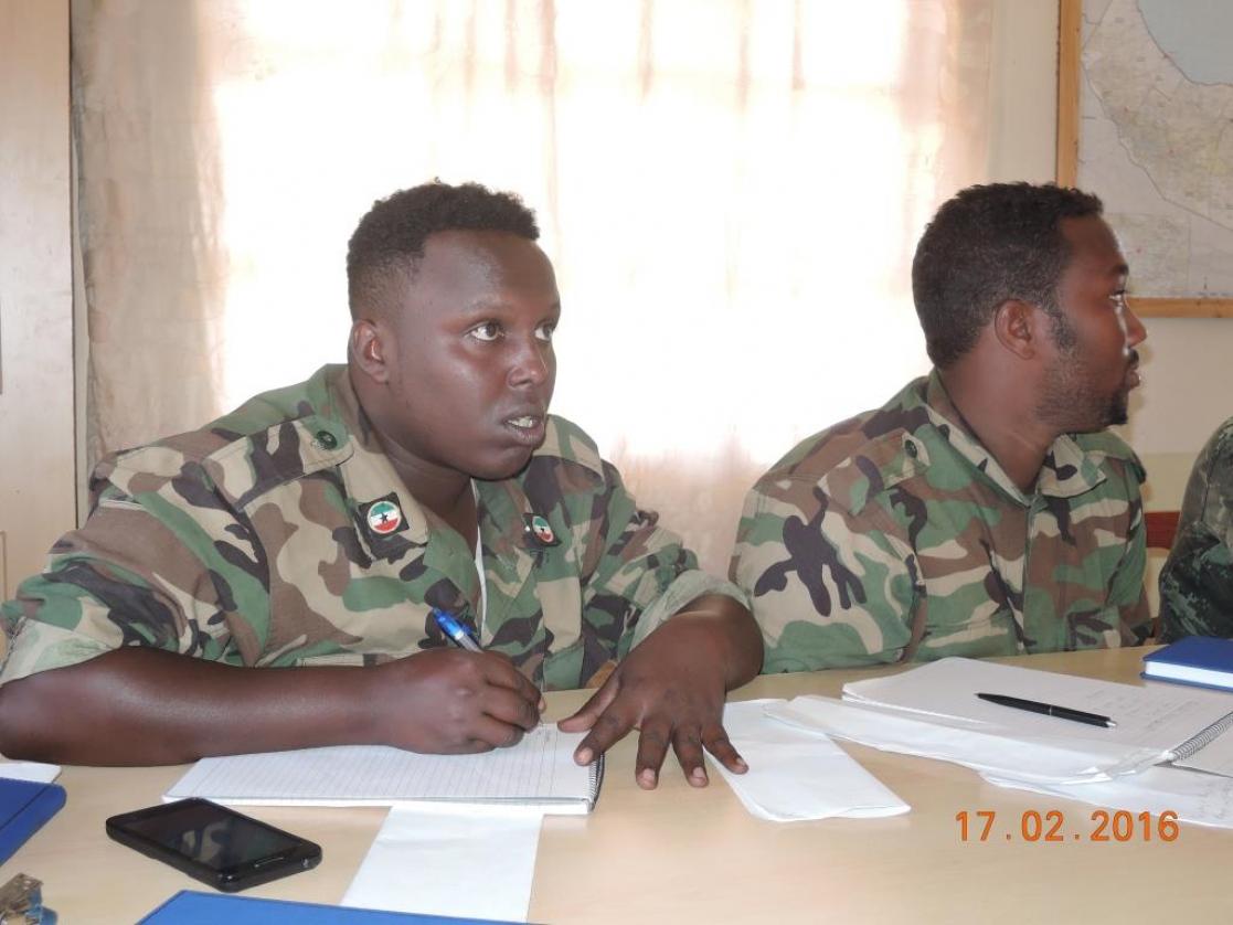 From February 14th to 20th EUCAP Nestor, supported by EU Naval Force, Operation Atalanta, conducted an “Operation Room staff training course” as part of an ongoing Mentoring, Teaching and Training (MTT) programme, aimed at enhancing Somaliland Coast Guard operational capacity.  This stage of the Mission led MTT took place in the coastal city of Berbera where an Interim Operation Room is being built and equipped to serve as the future Maritime Operation Centre for the Somaliland Coast Guard (SLCG)