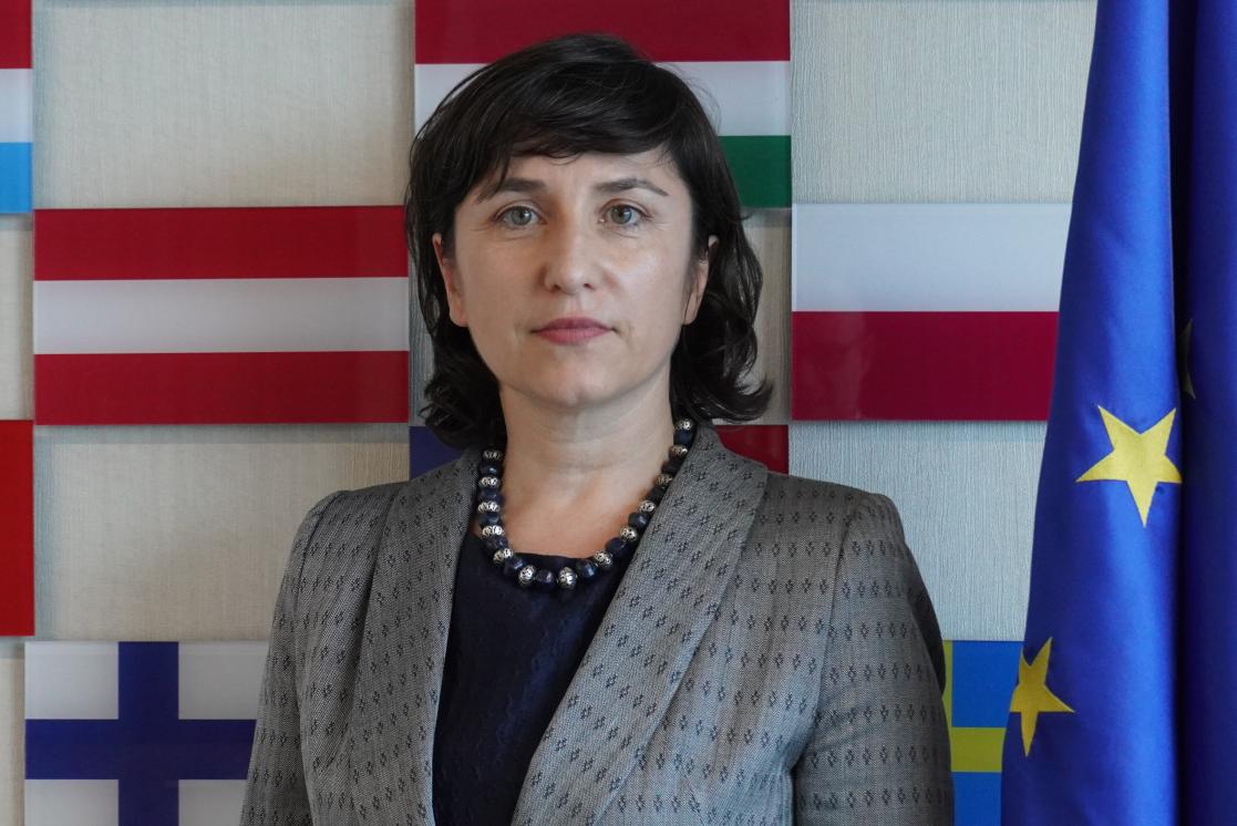 Foto Izabela Matusz con EU flag